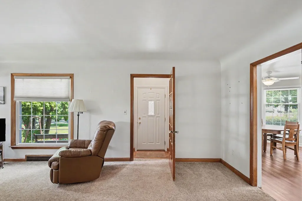 170 Eastman Street Mt. Clemens City MI 48043