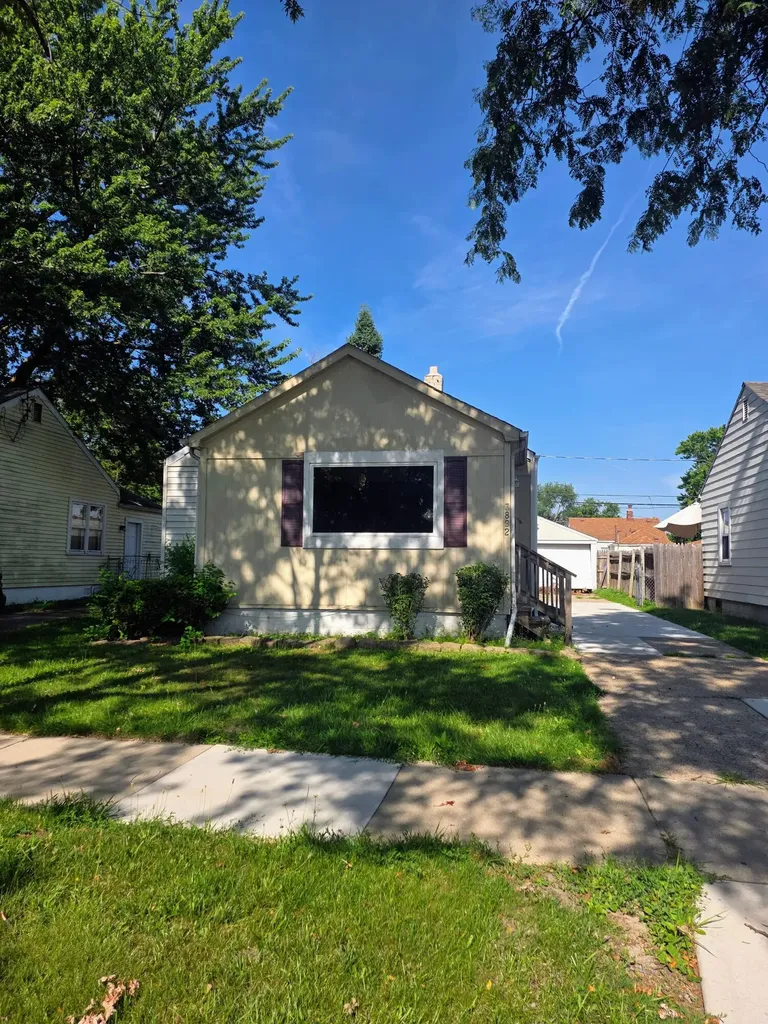 3892 18th Street Wyandotte City MI 48192