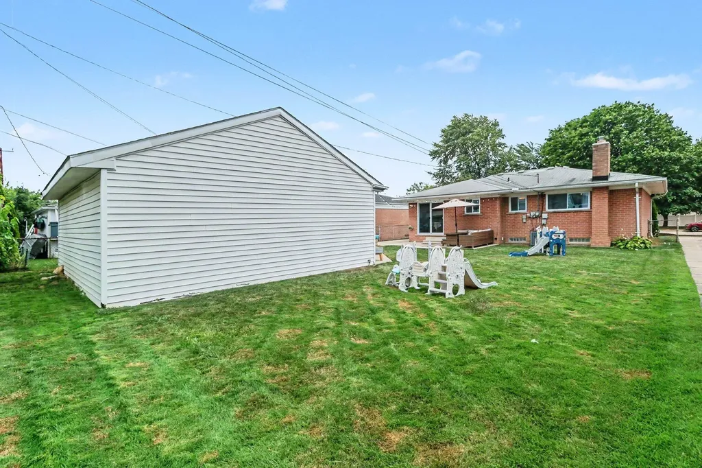 29217 Greater Mack Avenue St. Clair Shores City MI 48081
