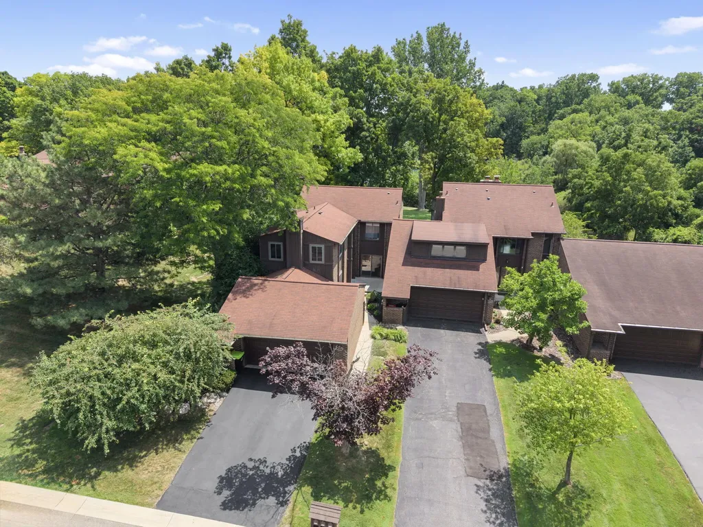 2217 Rhine Road Bloomfield Charter Township MI 48323