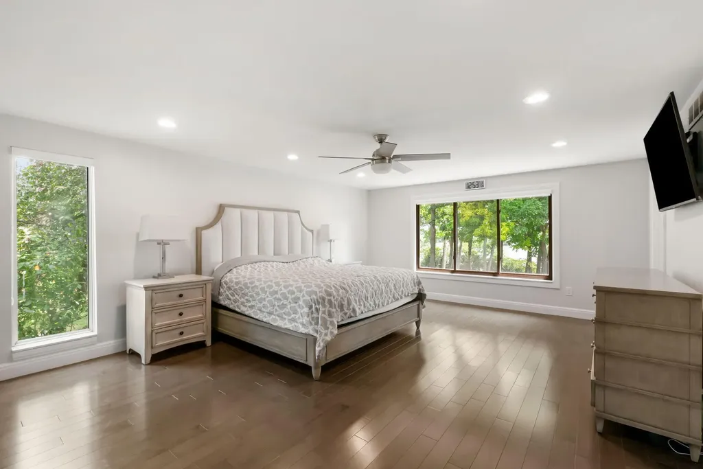 2217 Rhine Road Bloomfield Charter Township MI 48323