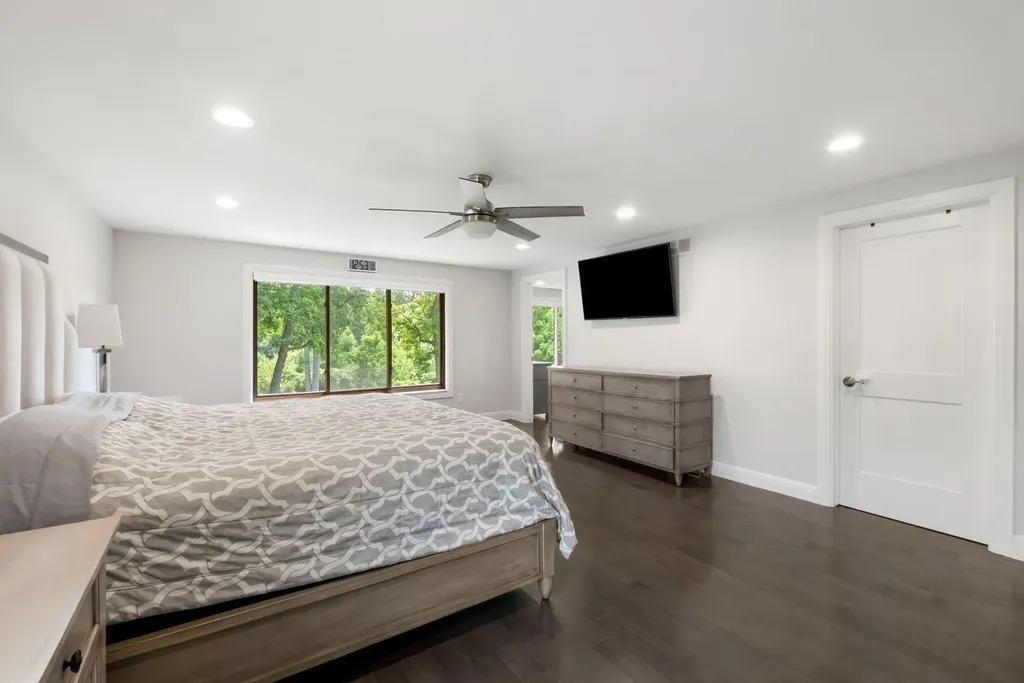 2217 Rhine Road Bloomfield Charter Township MI 48323