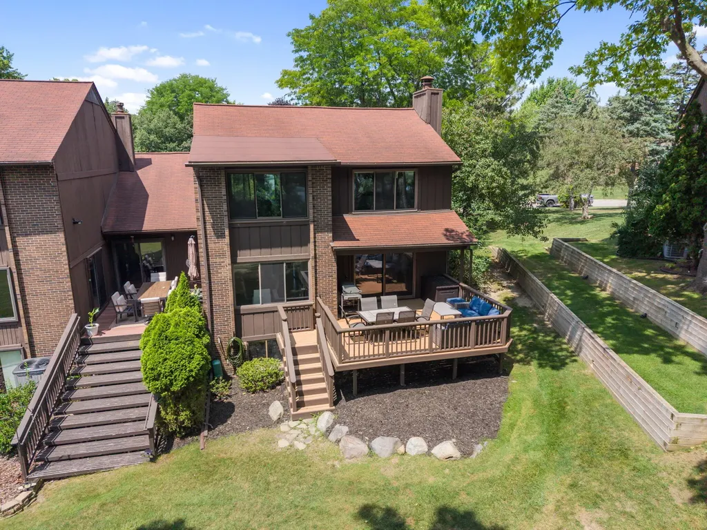 2217 Rhine Road Bloomfield Charter Township MI 48323