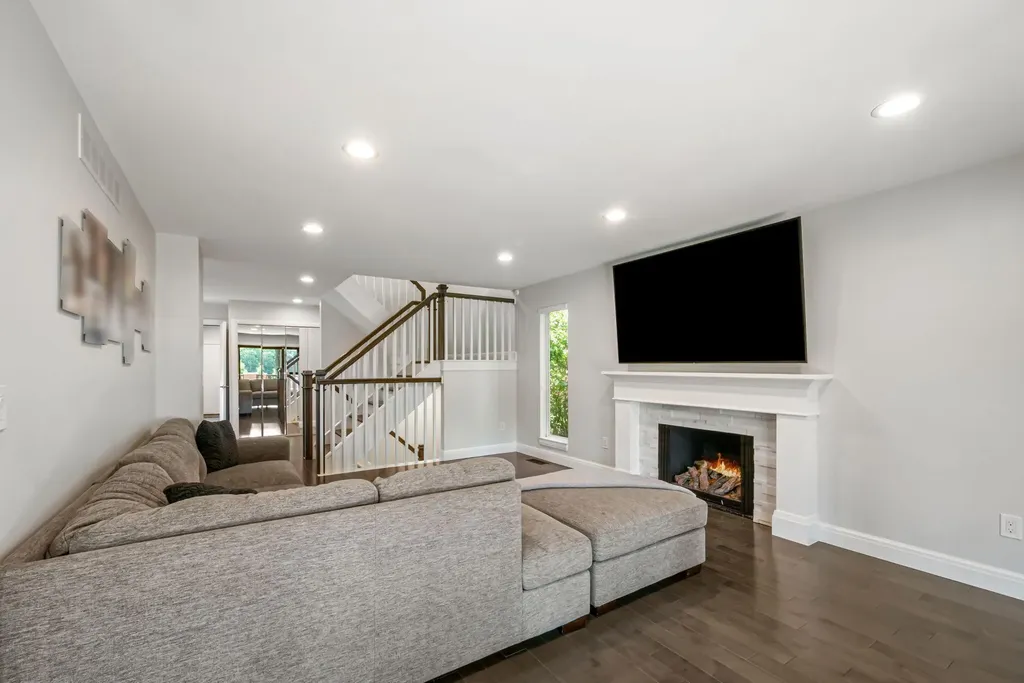 2217 Rhine Road Bloomfield Charter Township MI 48323