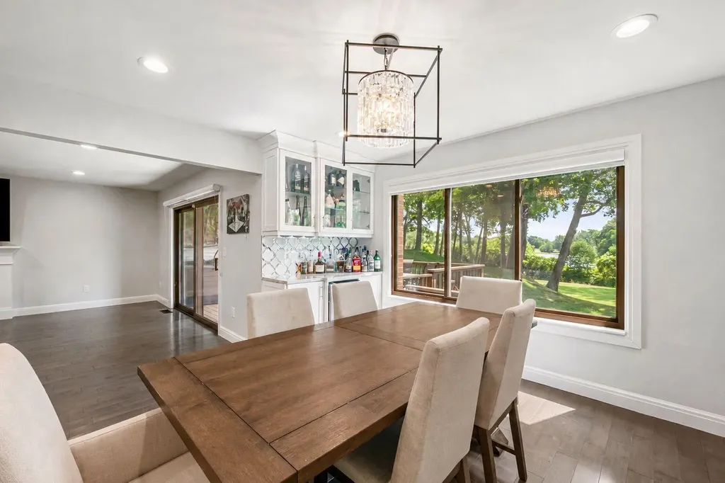 2217 Rhine Road Bloomfield Charter Township MI 48323