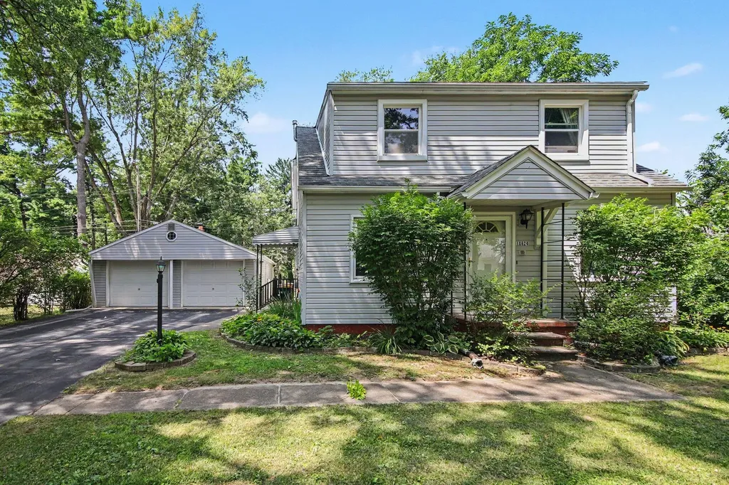 10624 Borgman Avenue Van Buren Charter Township MI 48111