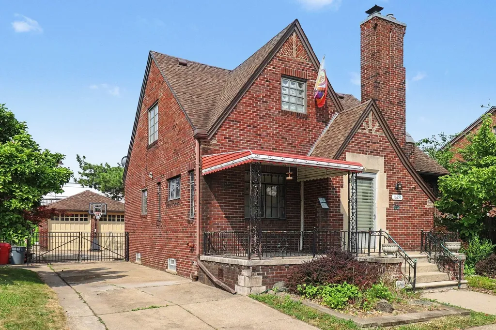 11651 Gallagher Street Hamtramck City MI 48212
