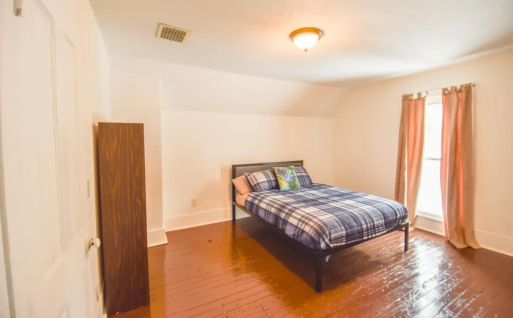 203 S Main Street Montgomery Village MI 49255