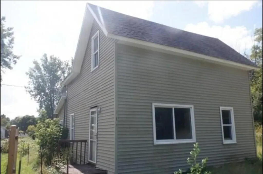 216 W Pine Street Bloomingdale Village MI 49026