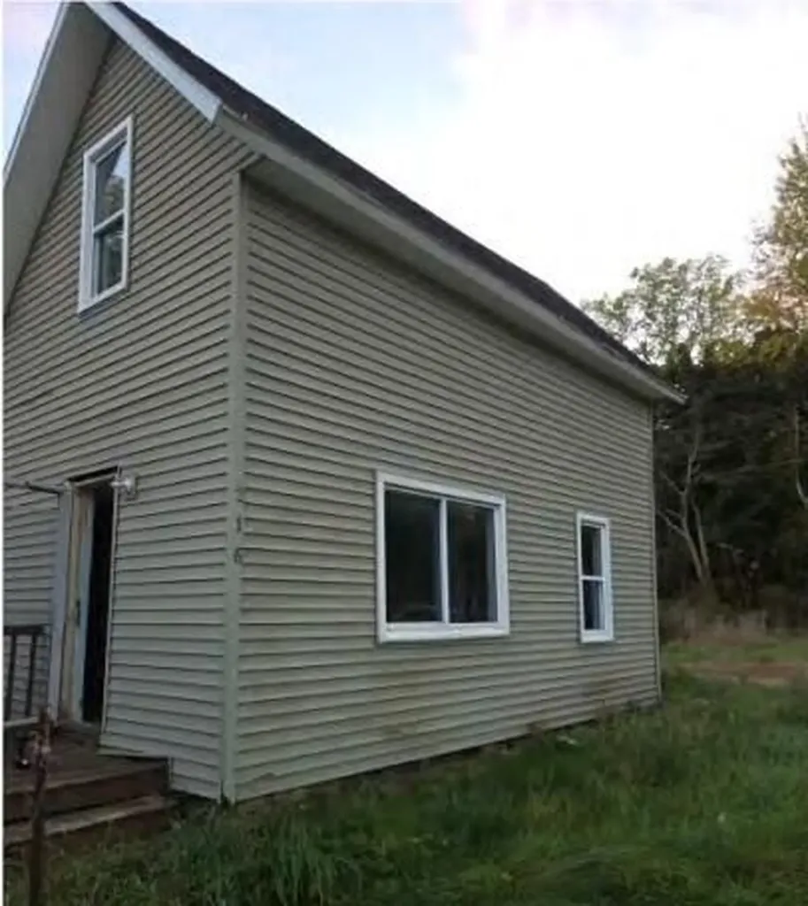 216 W Pine Street Bloomingdale Village MI 49026
