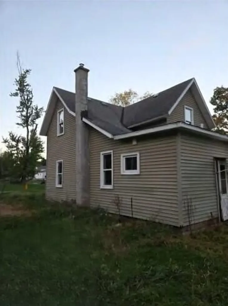 216 W Pine Street Bloomingdale Village MI 49026