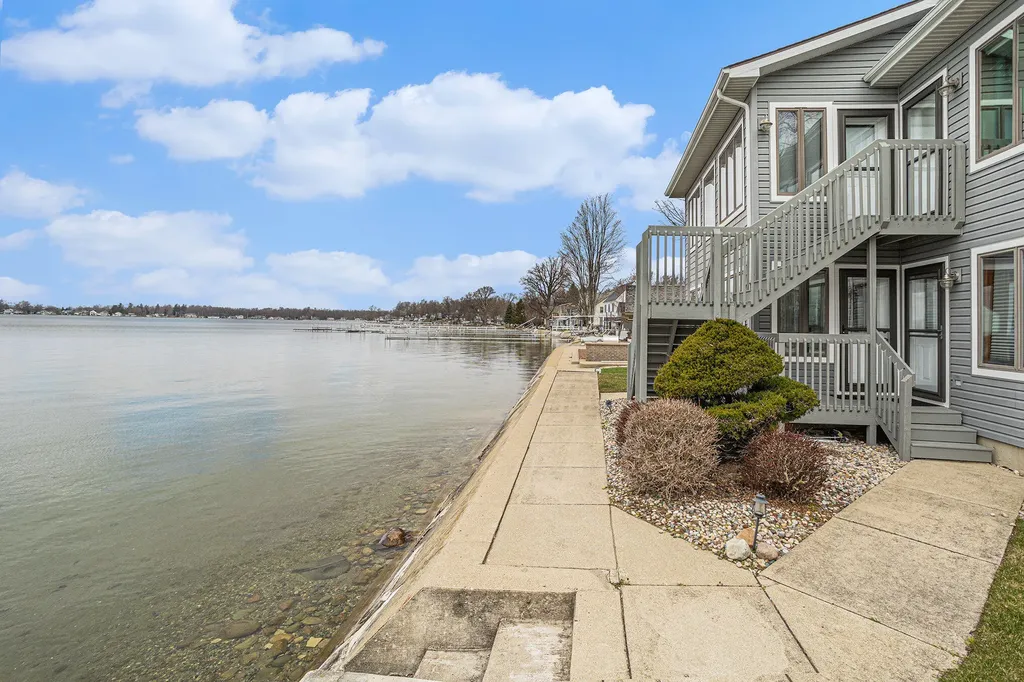 566 Lake Drive Ovid Township MI 49036