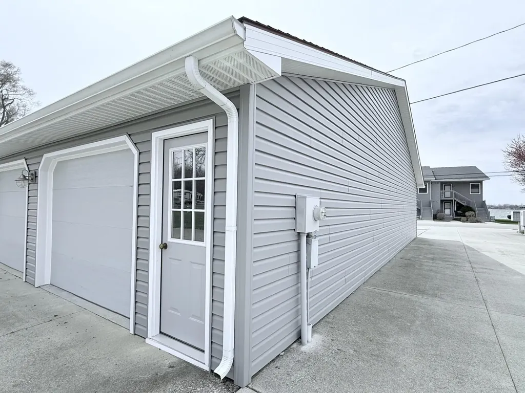 566 Lake Drive Ovid Township MI 49036