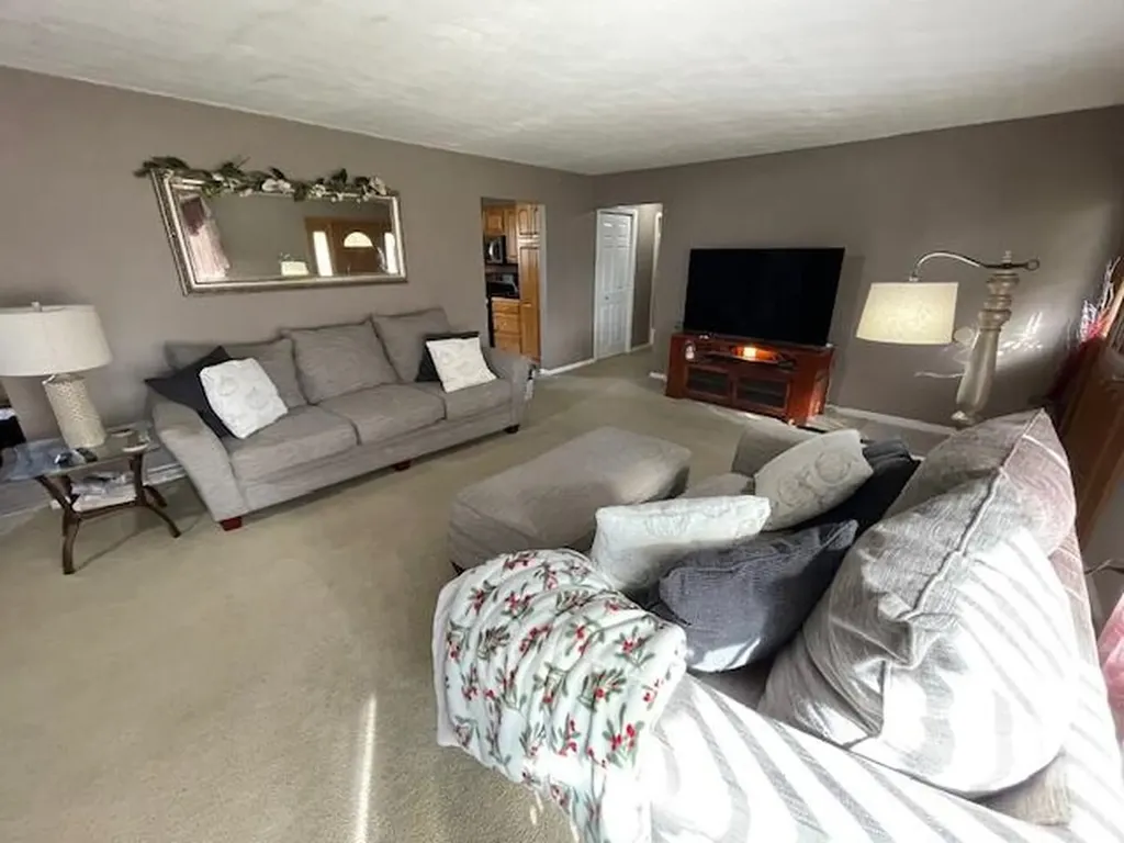 232 Lyn Brook Drive Girard Township MI 49036
