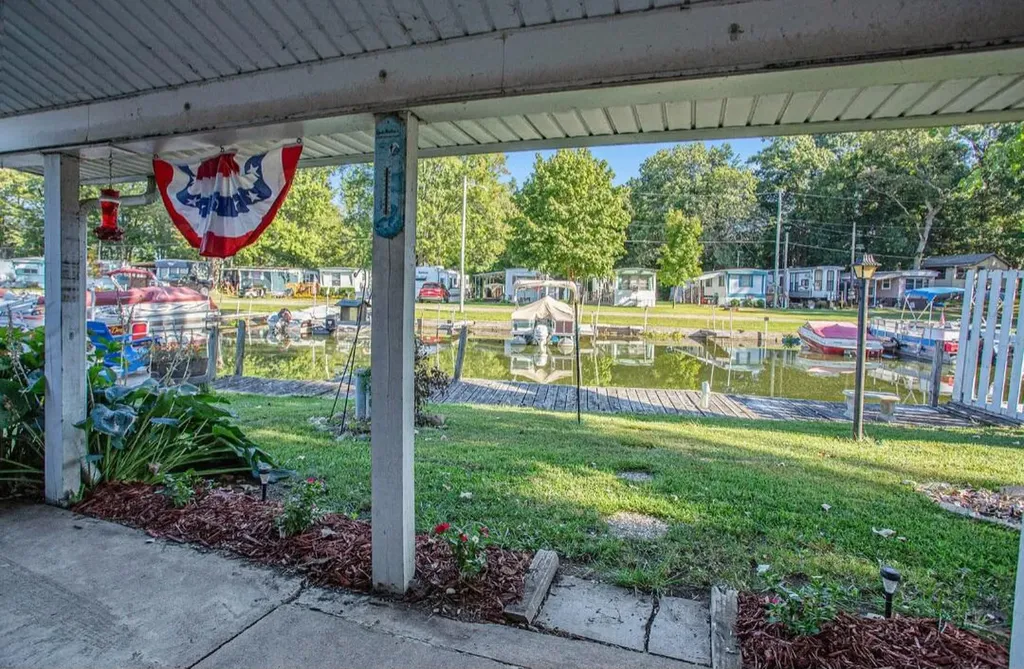 268 Paradise Island Drive Coldwater City MI 49036