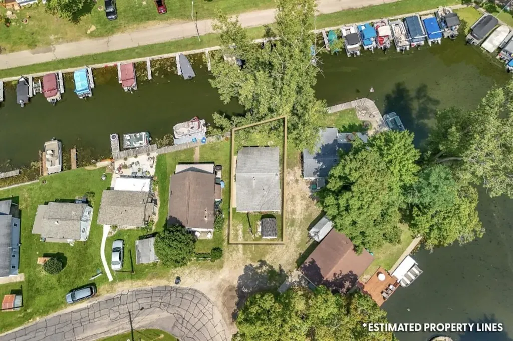 268 Paradise Island Drive Coldwater City MI 49036