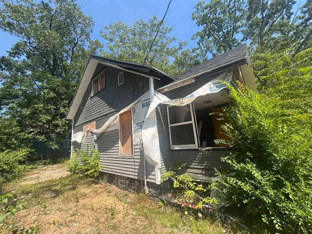 56 E Lincoln Avenue Muskegon Heights City MI 49444