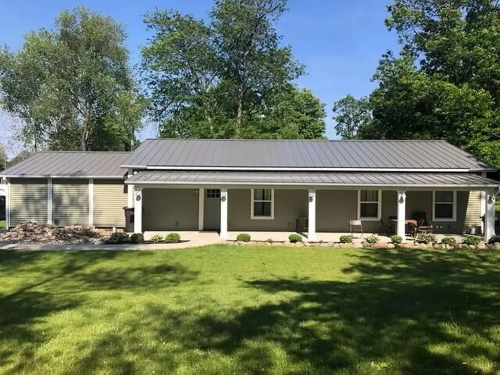 30 E Montgomery Street Hillsdale City MI 49242