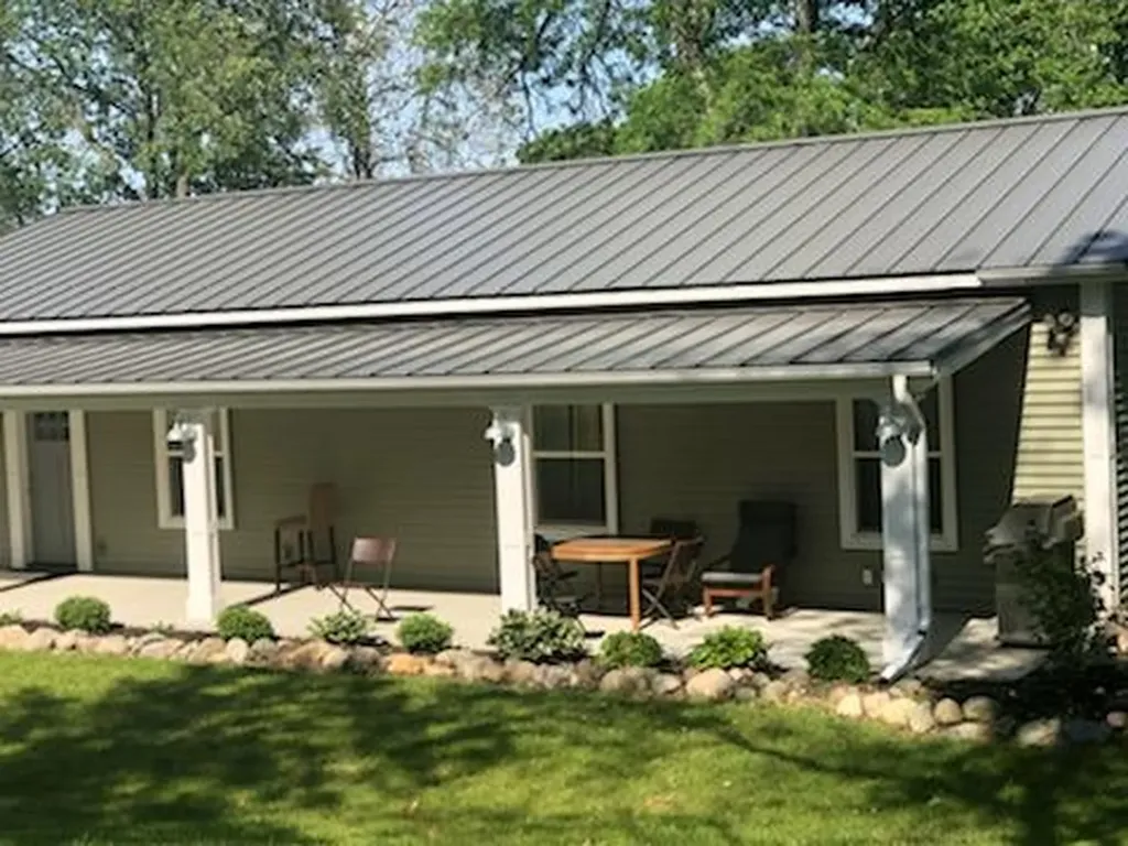 30 E Montgomery Street Hillsdale City MI 49242