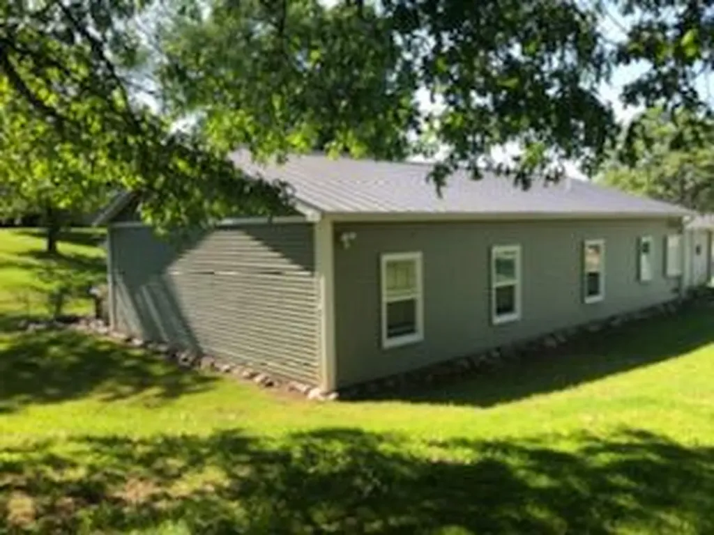 30 E Montgomery Street Hillsdale City MI 49242