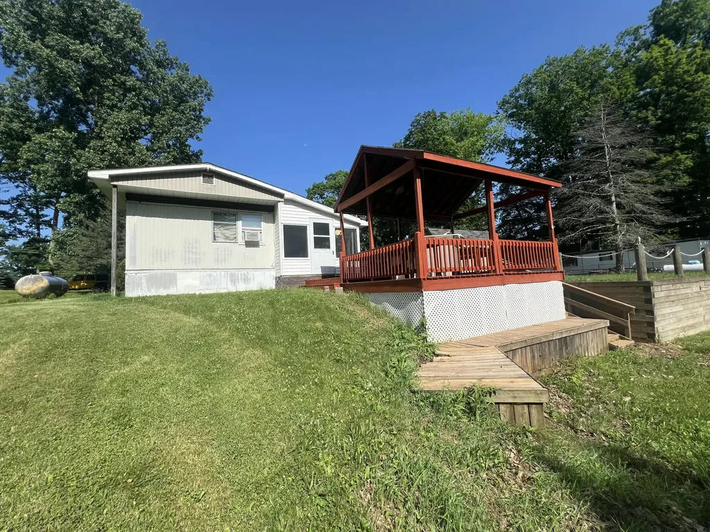 6915 Rowley Drive Jefferson Township MI 49266