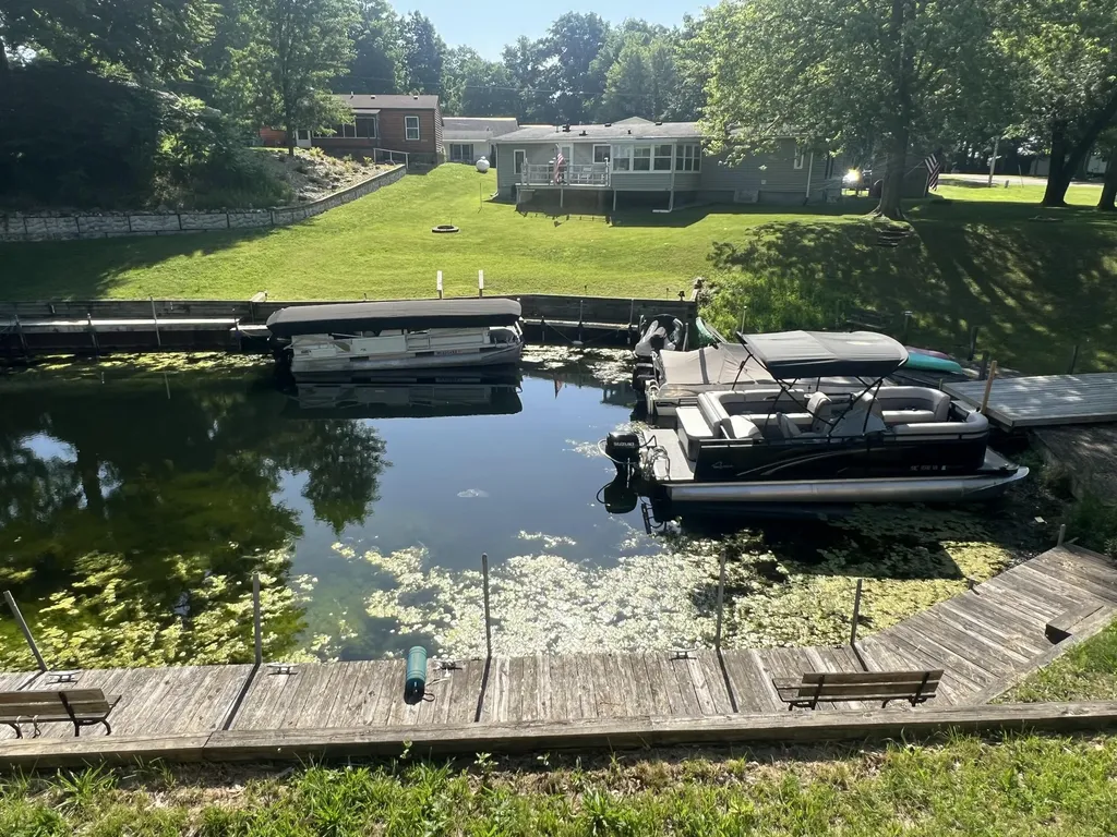 6915 Rowley Drive Jefferson Township MI 49266