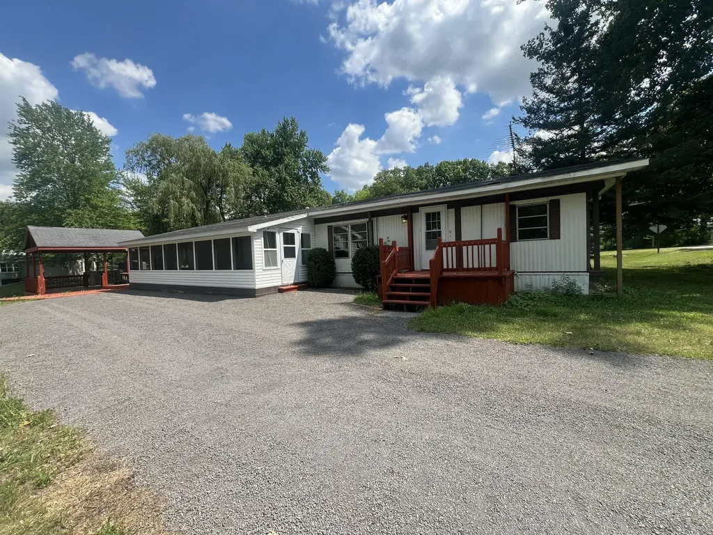 6915 Rowley Drive Jefferson Township MI 49266