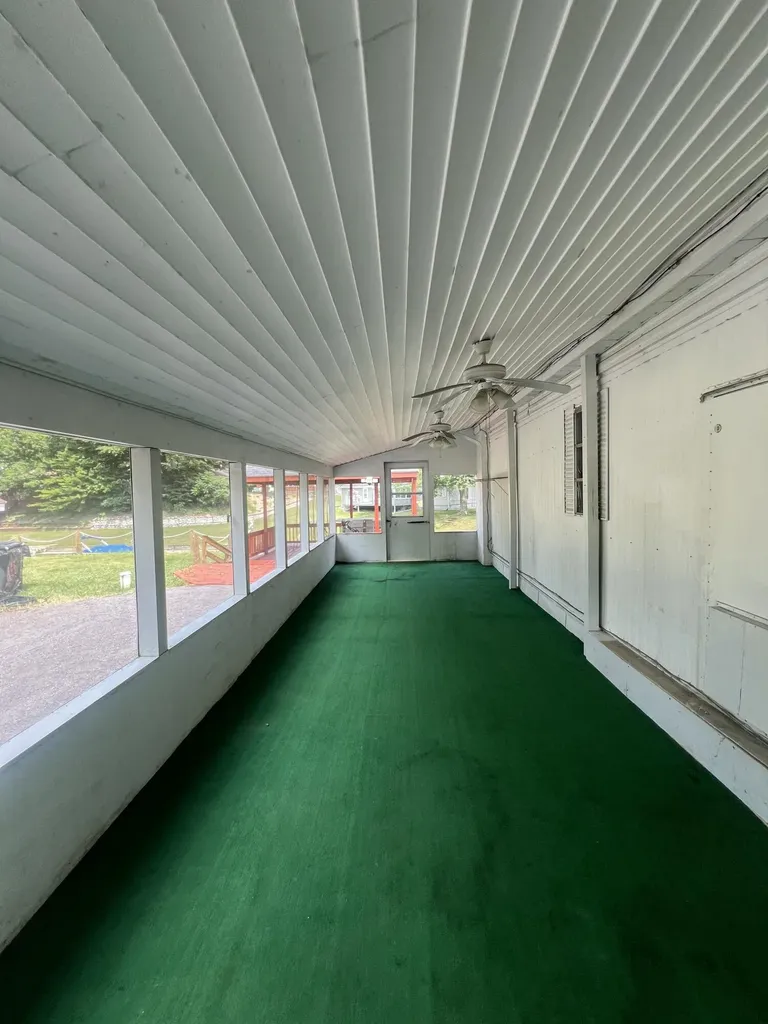 6915 Rowley Drive Jefferson Township MI 49266
