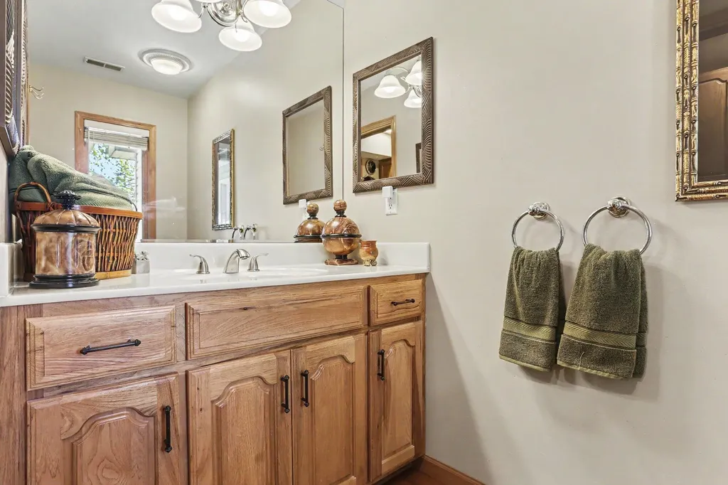 930 Nature Lane Kinderhook Township MI 49255
