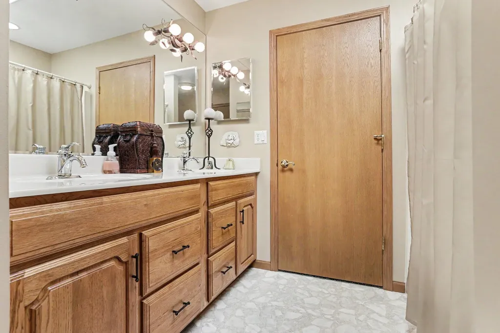 930 Nature Lane Kinderhook Township MI 49255