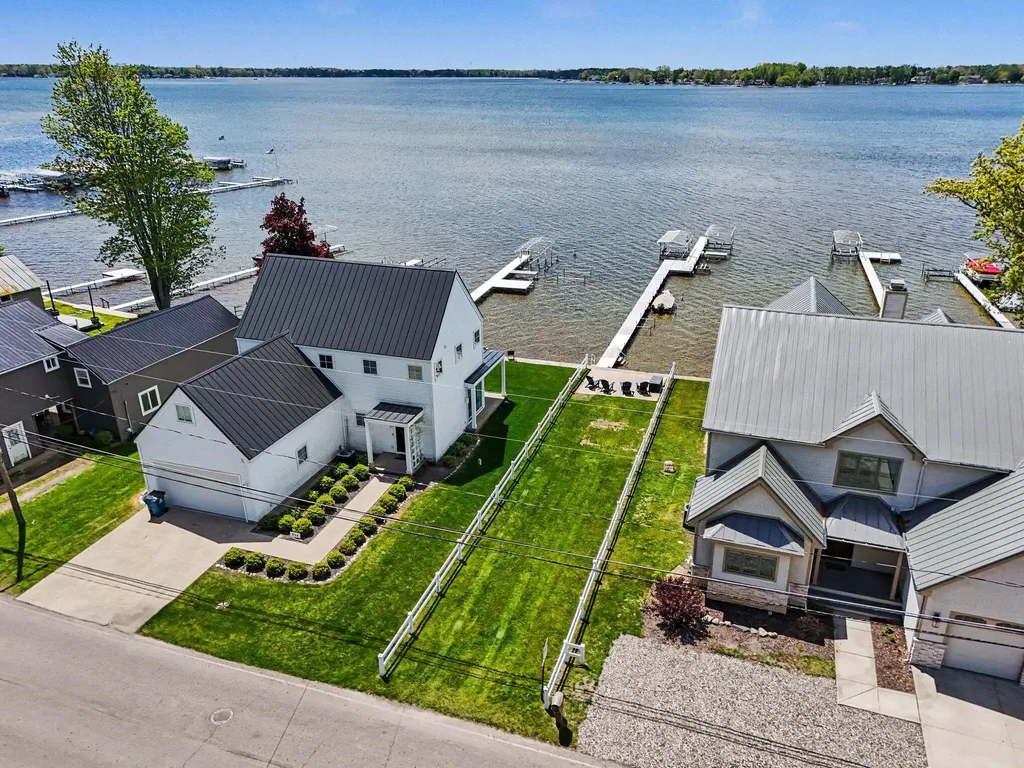 545 Lake Drive Ovid Township MI 49036