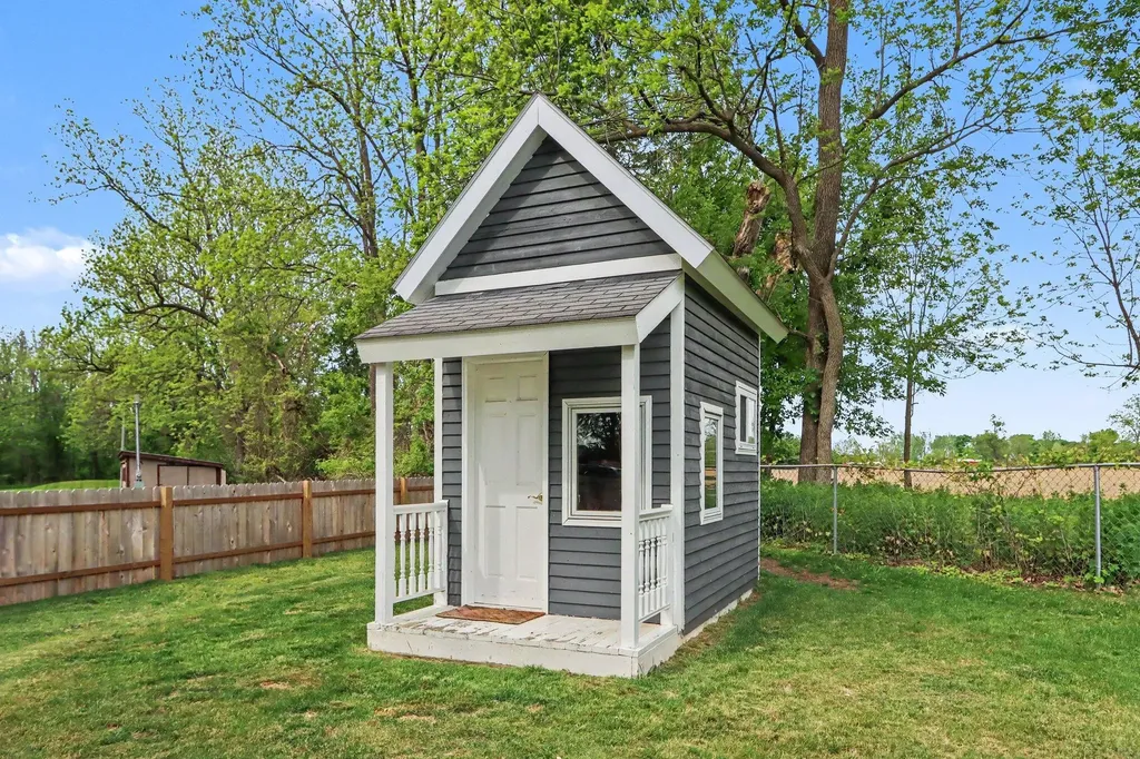 545 Lake Drive Ovid Township MI 49036