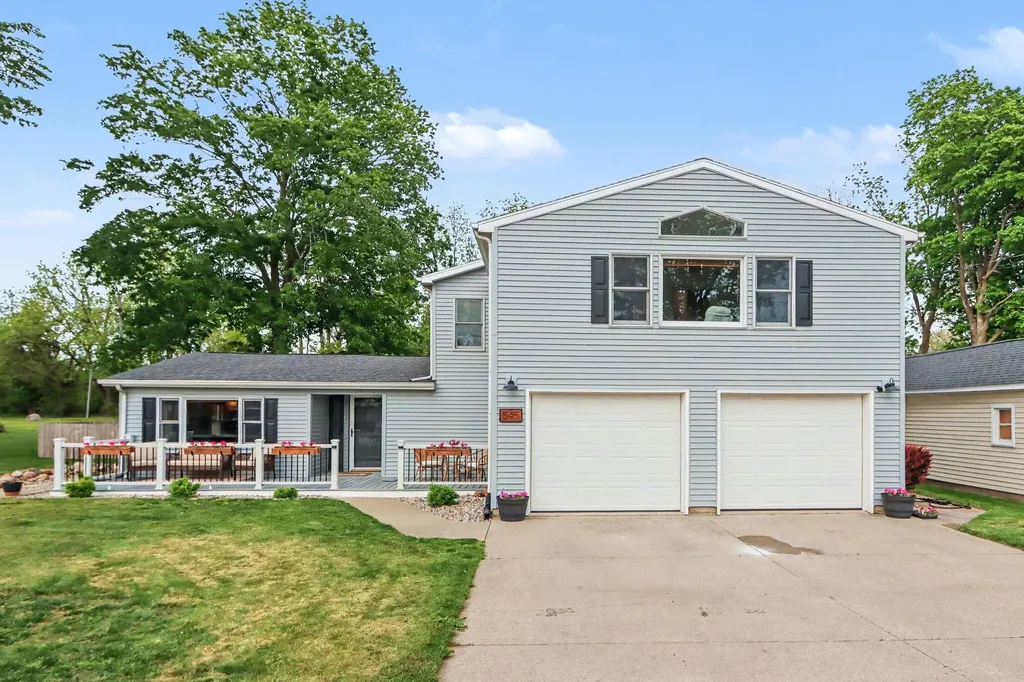 545 Lake Drive Ovid Township MI 49036