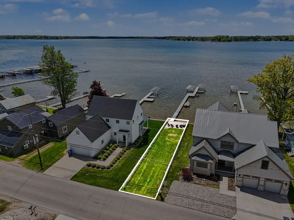 545 Lake Drive Ovid Township MI 49036