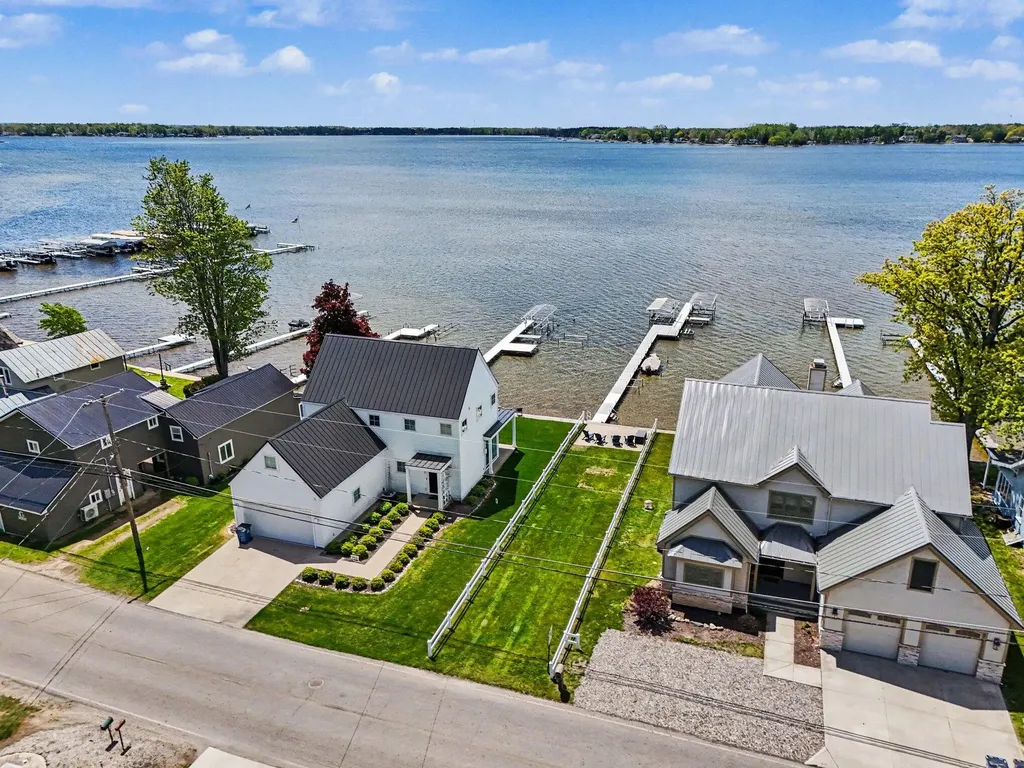 545 Lake Drive Ovid Township MI 49036