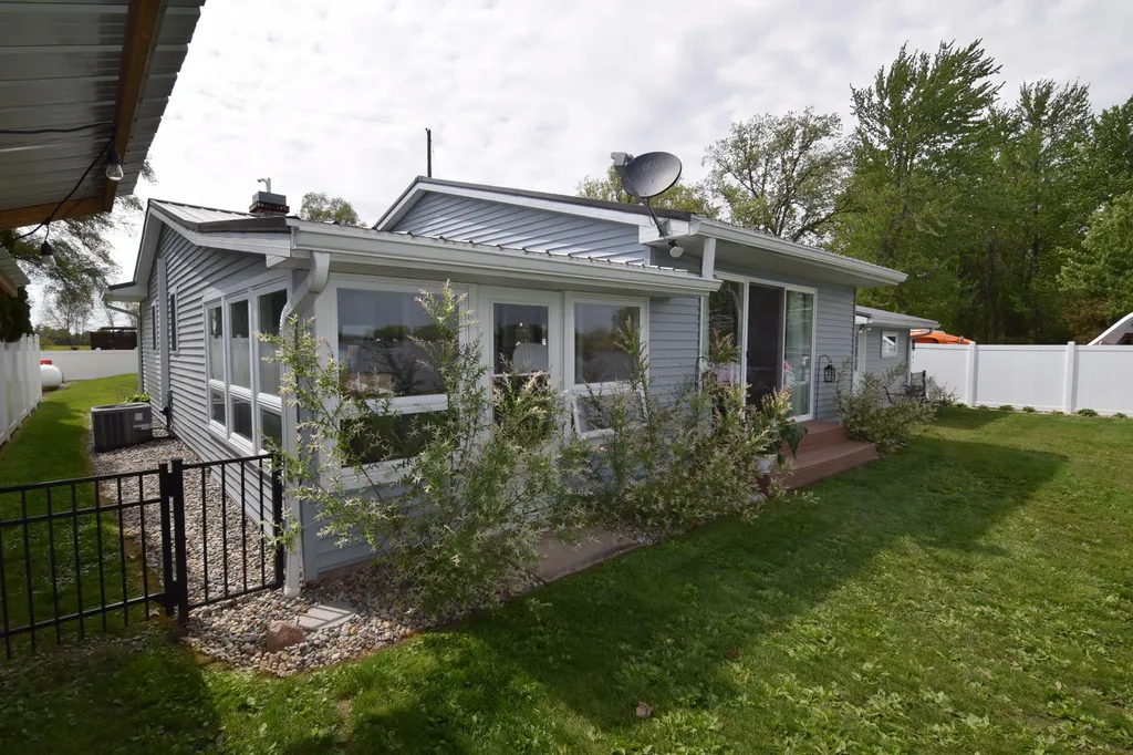 912 West Shore Road Matteson Township MI 49028