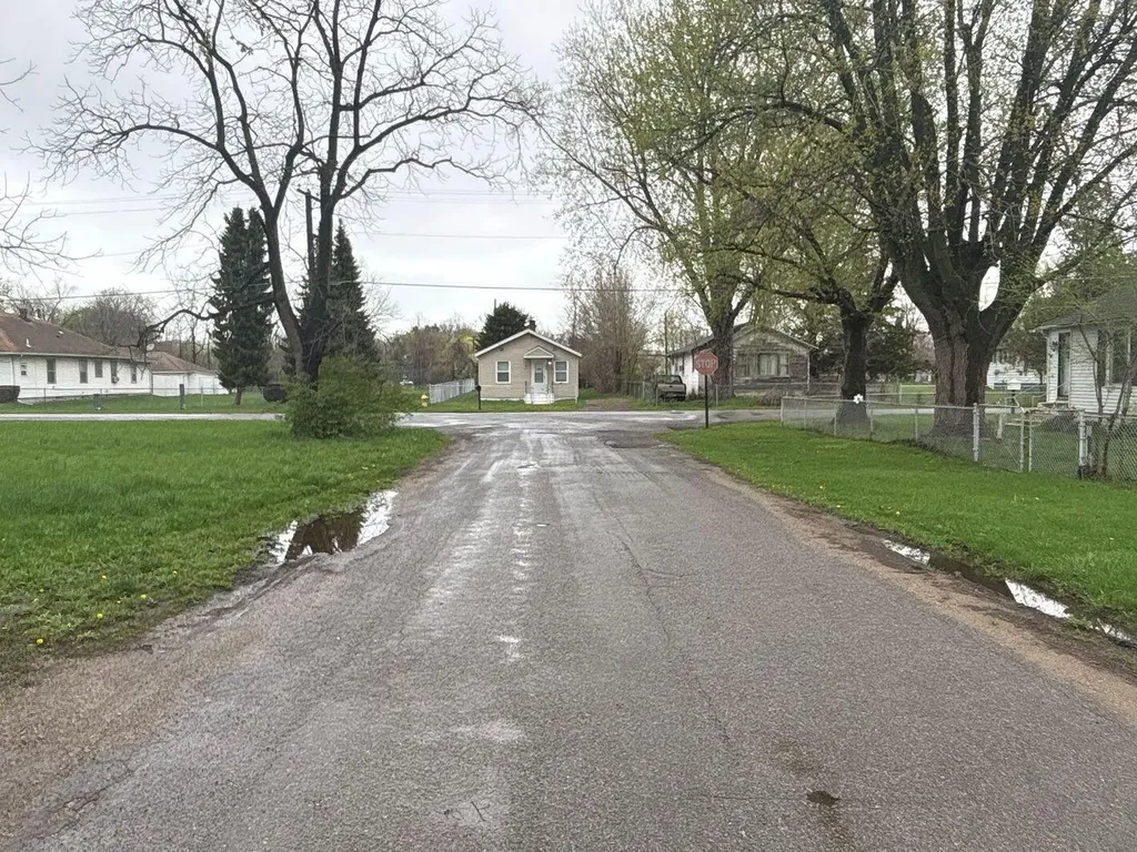 282 Chestnut Street Benton Charter Township MI 49022