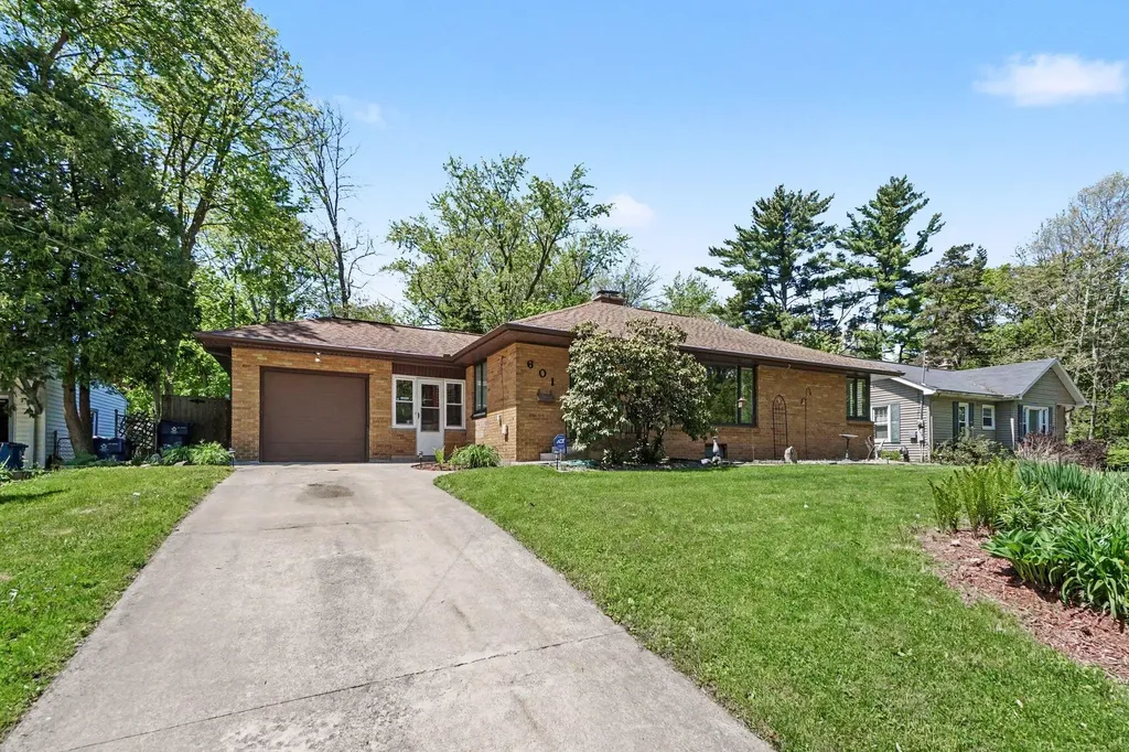601 Jenks Boulevard Kalamazoo City MI 49006