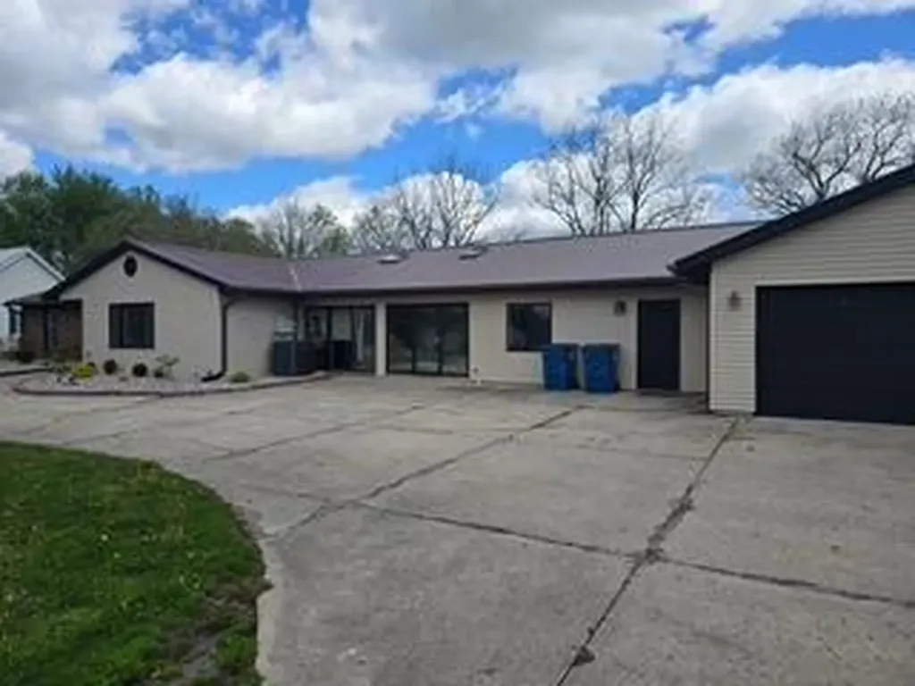 757 Tomahawk Trail Kinderhook Township MI 49036