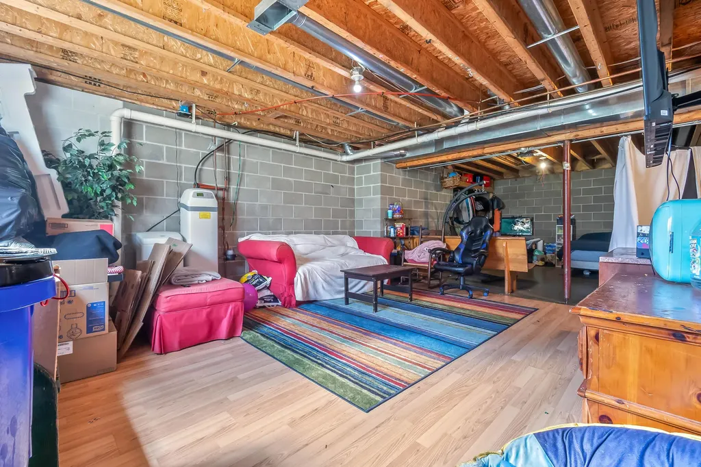 70 Superior Street Hillsdale City MI 49242