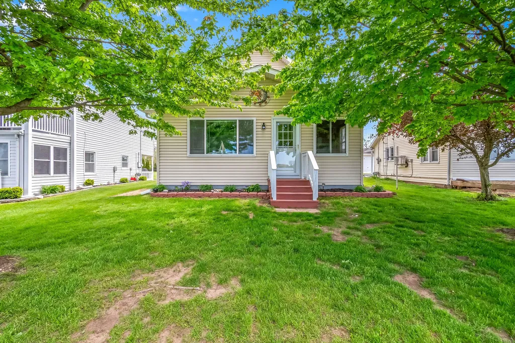 818 N Werners Landing Drive Matteson Township MI 49028