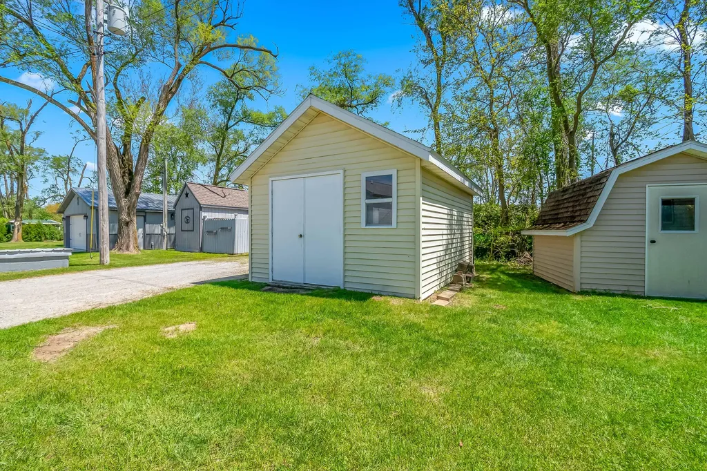 818 N Werners Landing Drive Matteson Township MI 49028