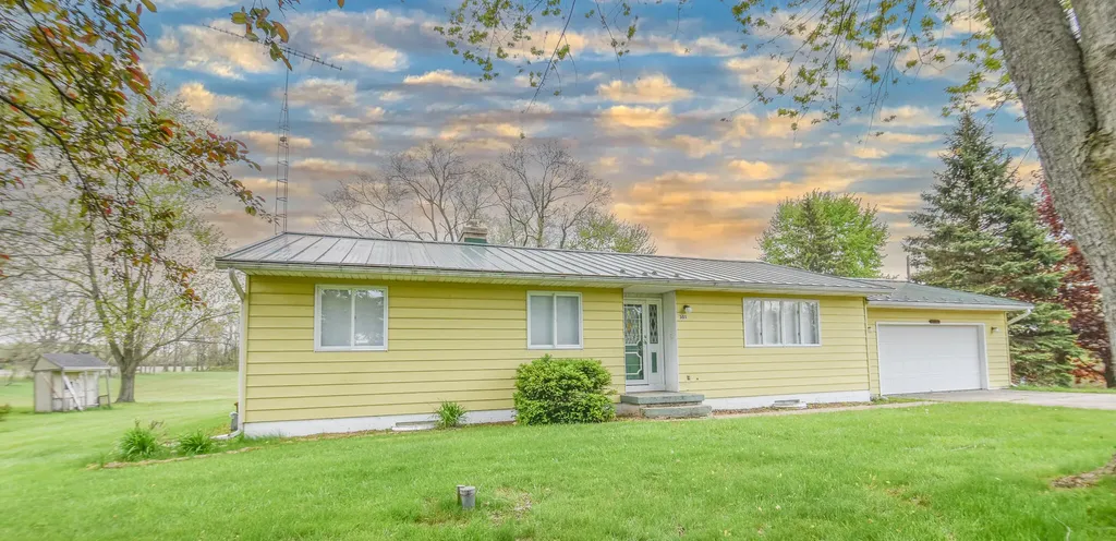 305 Ridge Road Quincy Township MI 49082