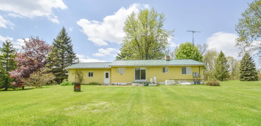 305 Ridge Road Quincy Township MI 49082