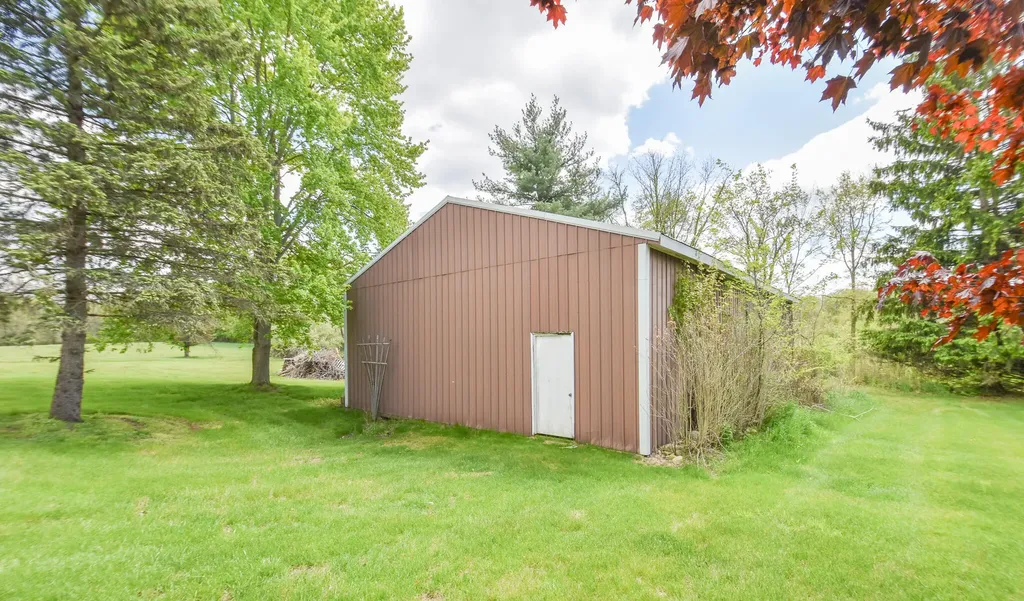 305 Ridge Road Quincy Township MI 49082