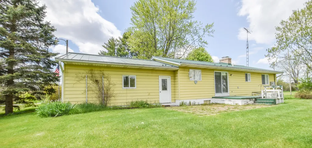 305 Ridge Road Quincy Township MI 49082