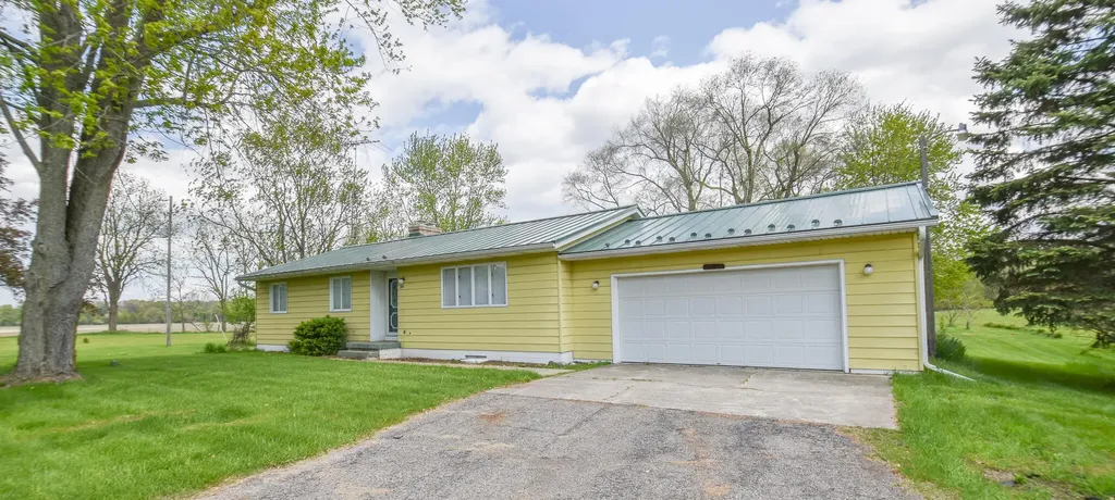 305 Ridge Road Quincy Township MI 49082