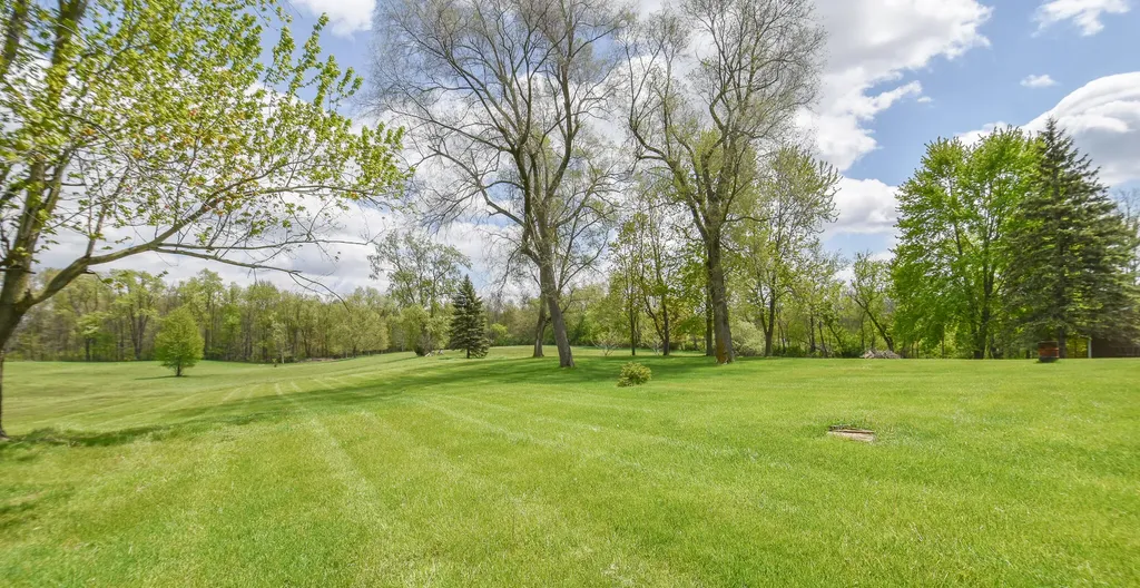 305 Ridge Road Quincy Township MI 49082