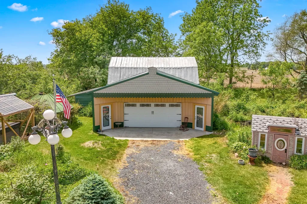 6180 S Hillsdale Road Cambria Township MI 49242