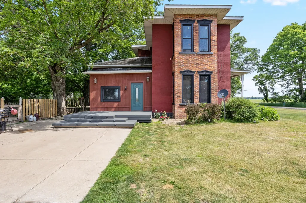 55686 Parkville Road Park Township MI 49072